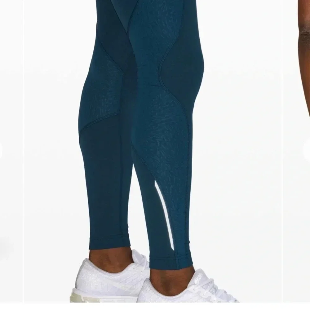 Lululemon cold pacer high-rise tight leggings size 4 blue nocturnal shift & boss